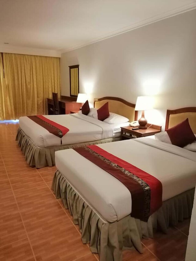 モノリーチ アンコール ホテル