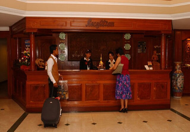 モノリーチ アンコール ホテル