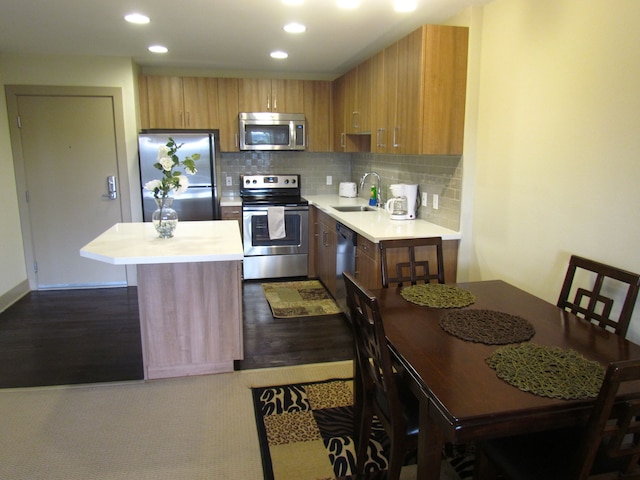 コージー プレイス イン タヒチ ウェイ