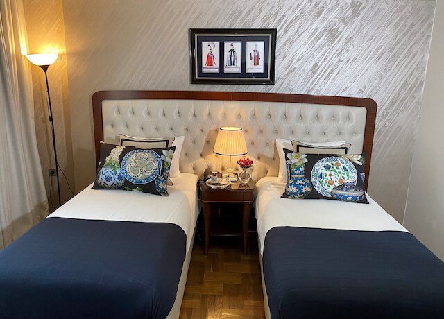 フォー ドアーズ ホテル