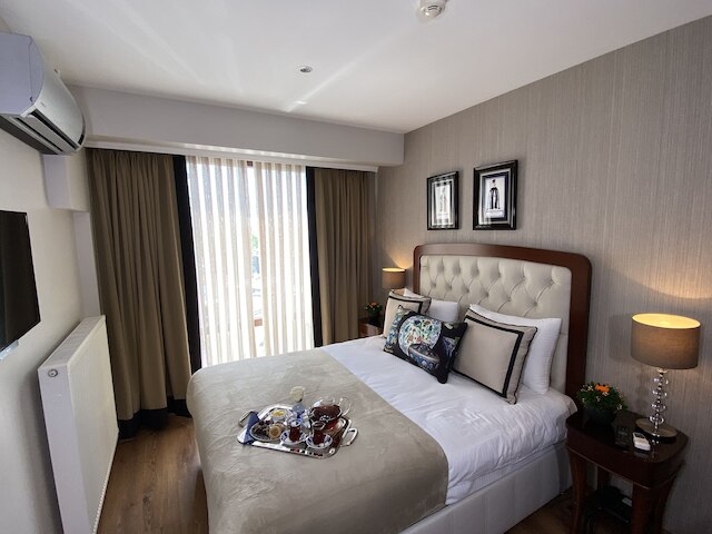 フォー ドアーズ ホテル