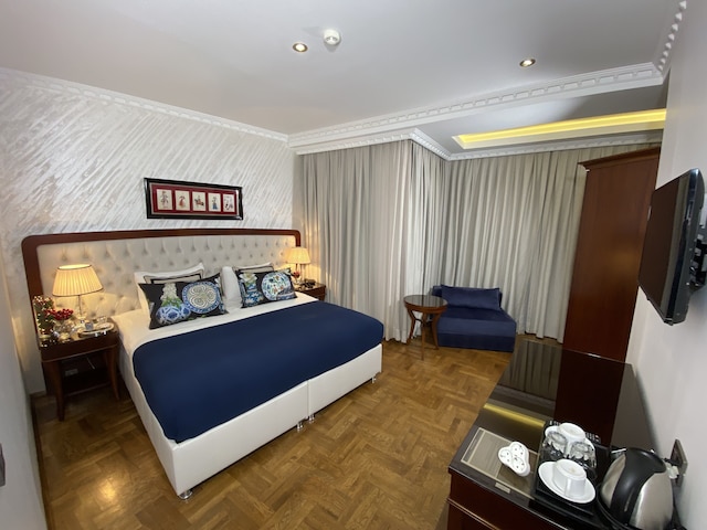 フォー ドアーズ ホテル