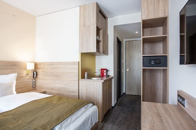 ステイ!ホテル ボーディングハウス