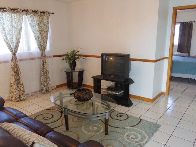 ソービー アパートメンツ