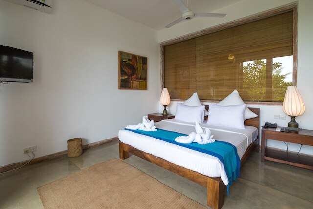 ローマン ビーチ