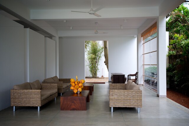 ローマン ビーチ