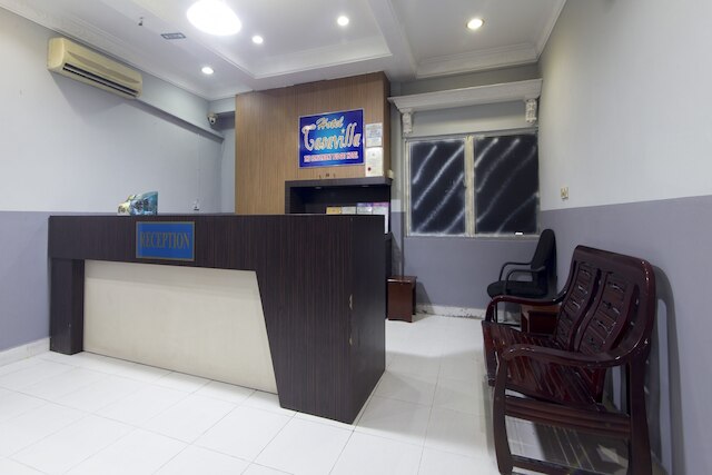 OYO 44100 ホテル カサヴィラ ペタリン ジャヤ