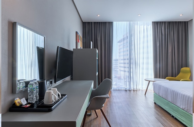 イビス スタイルズ ドバイ ジュメイラ