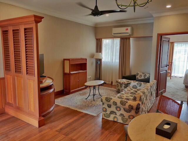 ティアラ ラブアン ホテル