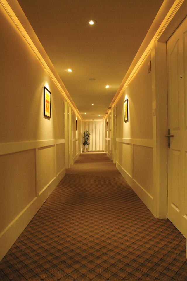 スカイロン ホテル