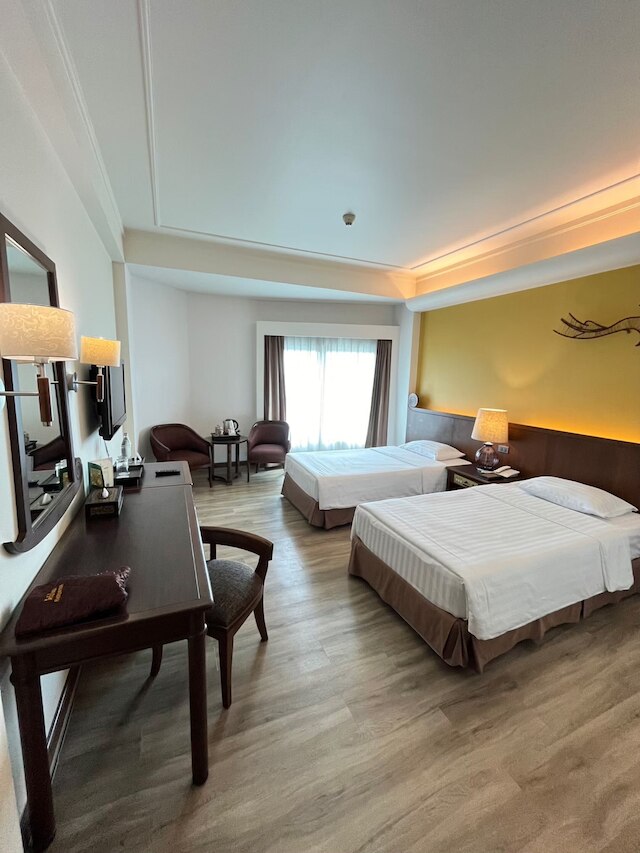 クルンシリ リバー ホテル