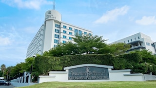 クルンシリ リバー ホテル