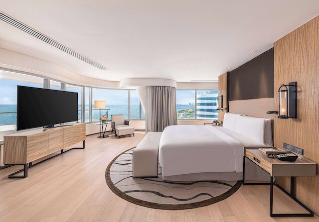 コンラッド・マニラ