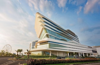 コンラッド・マニラ