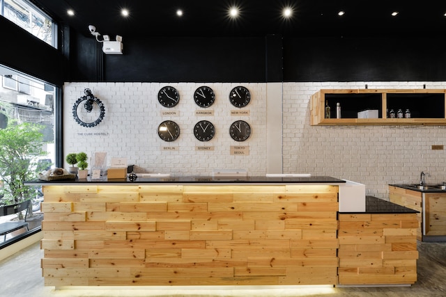 ザ キューブ ホステル