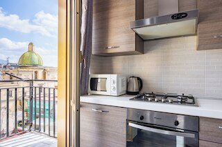 レボリューショナリー アパートメント ニア ドゥオーモ ステーション