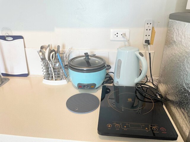 スタジオタイプ コンド イン ラプラプシティ ウィズ プライベートプール アンド BBQ エリア