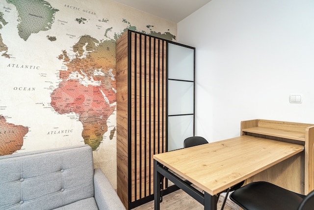 レントプラネット - スタジオ カルワリスカ