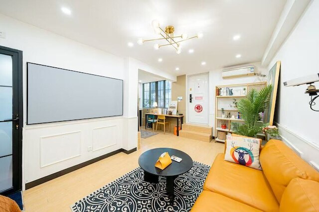 Shanghai Hills&Zinn Changle road Homestay