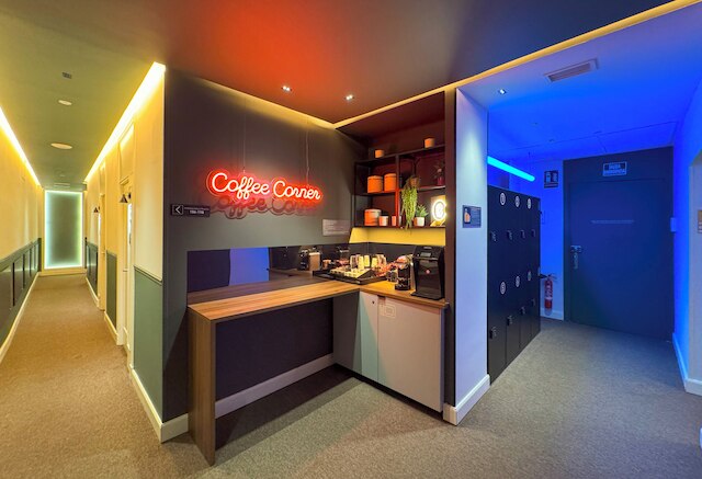 オペラ ステイズ by チャーミング