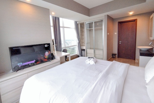 スペーシャス 2 ベッドルーム ウィズ エクストラ ルーム アット グランド スンコノ ラグーン アパートメント