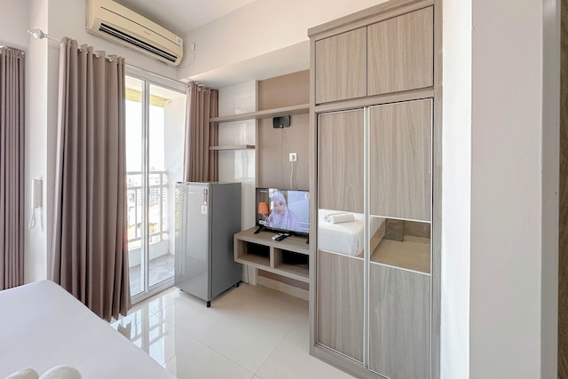 グッド ディール スタニング スタジオ (ノー キッチン) アット タマン メラティ スラバヤ アパートメント