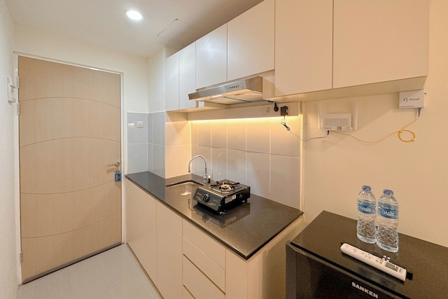 プレザント アンド グッド ロケーション スタジオ アット バレ ヒンギル アパートメント