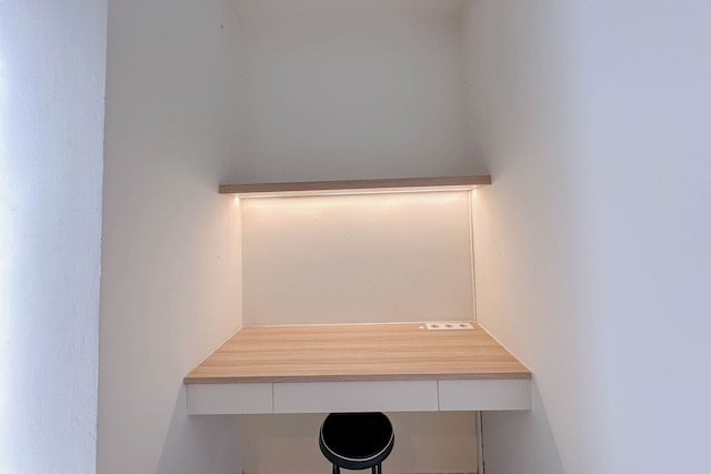 プレザント アンド グッド ロケーション スタジオ アット バレ ヒンギル アパートメント