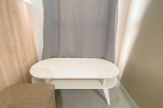 ウェル ファーニッシュド スタジオ アット ジ アルトン アパートメント