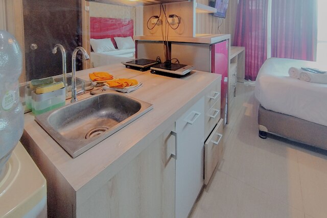 モダン スタジオ ウィズ ストラテジック ロケーション アット タマンサリ パピリオ アパートメント