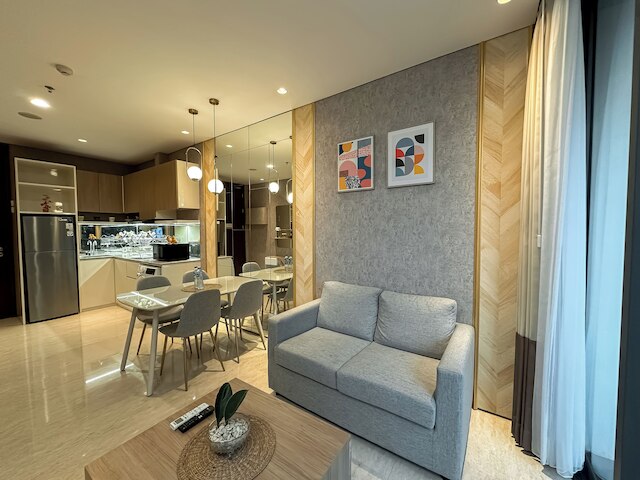 トランクイル アンド モダン ヘイブン 2 ベッドルーム アット ザ ローズベイ アパートメント