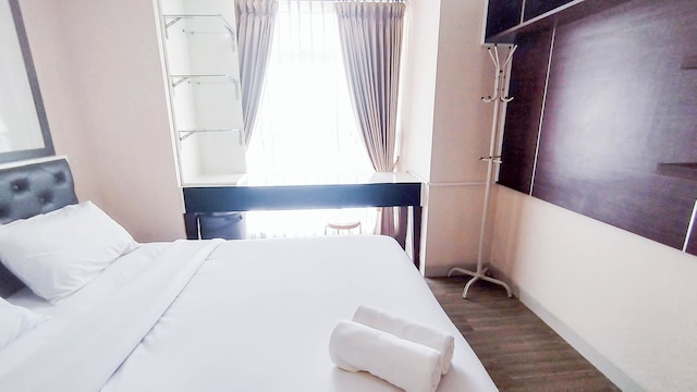 2ベッドルーム アパートメント ニア ウナイア アット タマン メラティ スラバヤ