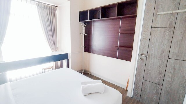 2ベッドルーム アパートメント ニア ウナイア アット タマン メラティ スラバヤ