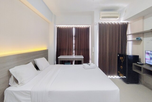 シンプリー デザイン スタジオ アット タマン メラティ スラバヤ アパートメント