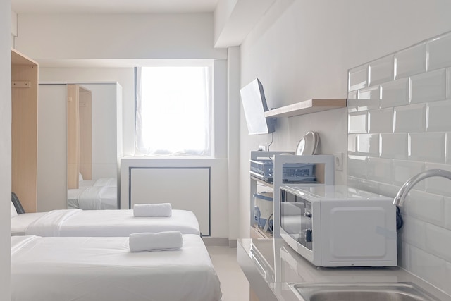 プレザント スタジオ (ノー キッチン) アット バンダラヤ - タラサ シティ マカッサル アパートメント