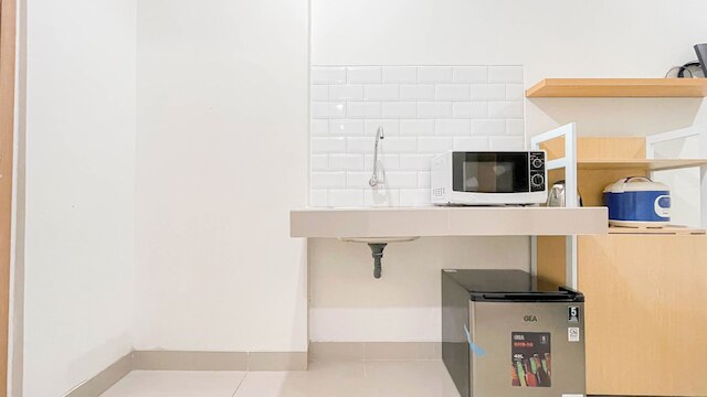 ベーシック スタジオ (ノー キッチン) ニア ウンハス バンダラヤ - タラサ シティ マカッサル アパートメント