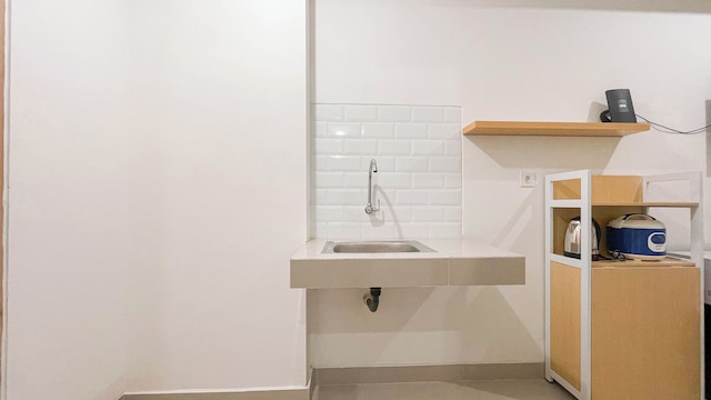 スタジオ (ノー キッチン) アパートメント ニア ウンハス アット バンダラヤ - タラサ シティ マカッサル