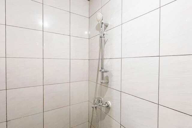 コンパクト スタジオ (ノー キッチン) バンダラヤ - タラサ シティ マカッサル アパートメント ニア ウンハス