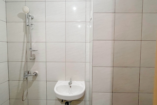 アフォーダブル スタジオ (ノー キッチン) ニア ウンハス バンダラヤ - タラサ シティ マカッサル アパートメント