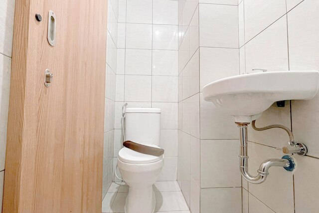 ニート スタジオ (ノー キッチン) アット バンダラヤ - タラサ シティ マカッサル アパートメント