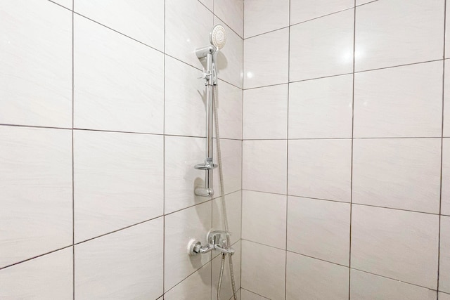 スタジオ アパートメント (ノー キッチン) ニア ウンハス アット バンダラヤ - タラサ シティ マカッサル