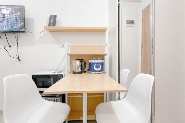 シンプル ニュートラル スタジオ (ノー キッチン) バンダラヤ - タラサ シティ マカッサル アパートメント