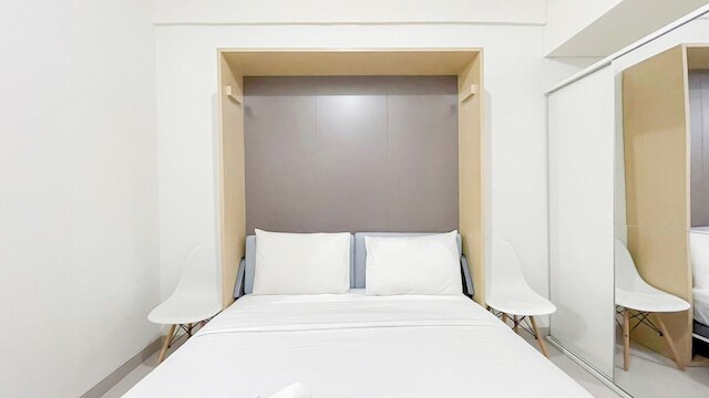 ホワイト スタジオ ルーム (ノー キッチン) アット バンダラヤ - タラサ シティ マカッサル アパートメント