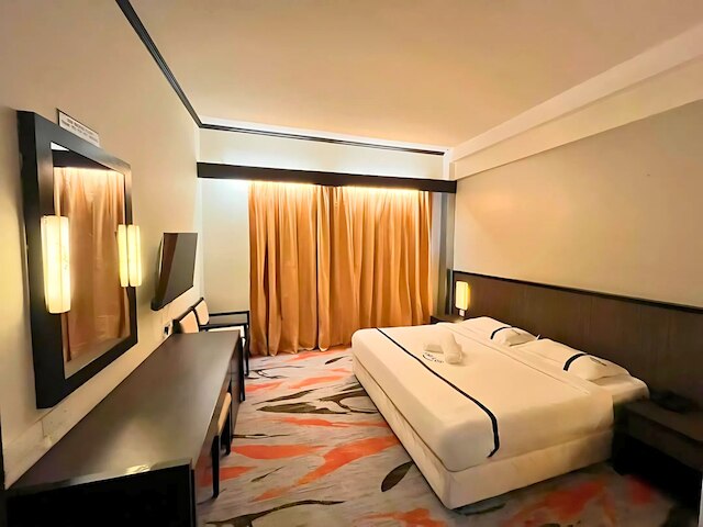 シーズ ホテル プレミア スリ ペタリン