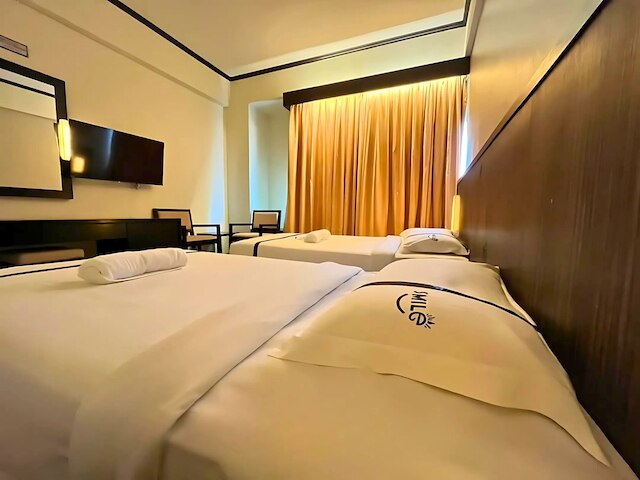 シーズ ホテル プレミア スリ ペタリン