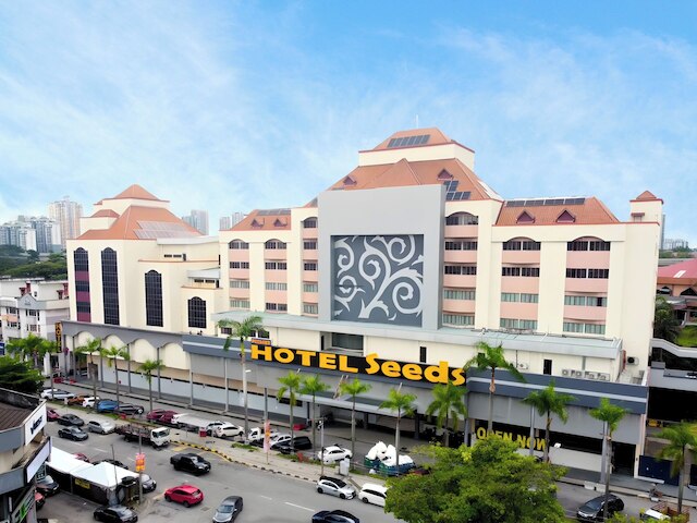 シーズ ホテル プレミア スリ ペタリン