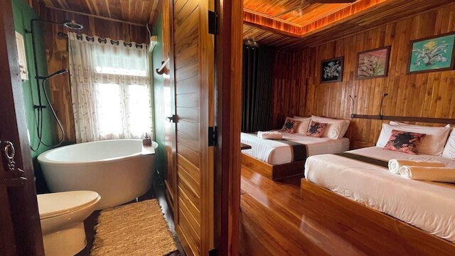 ザ フローティング レイク ハウス