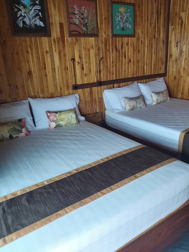 ザ フローティング レイク ハウス