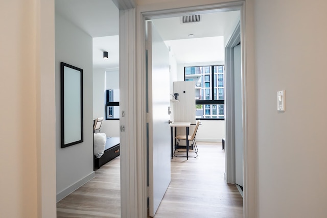 ウィズ スペーシャス モダン 3ベッドルーム イン ウィンウッド