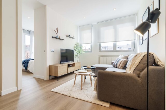 リマーカブル 1ベッドルーム ウィズ ラブリー デコ イン フスティシア